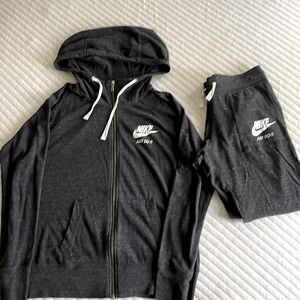 Nike grey sweatsuit set